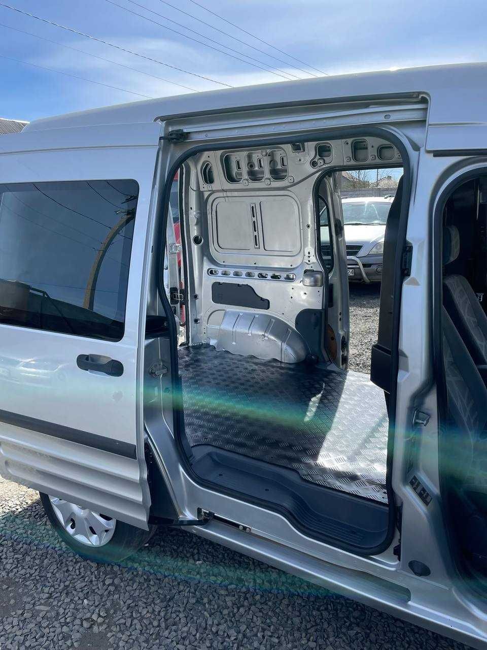 Ford Transit Connect 2011