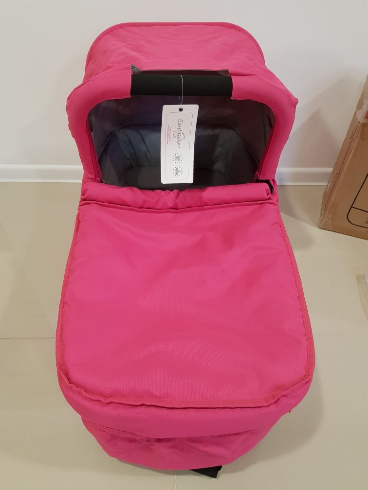 Nowy wózek Easywalker Qtro koloru różowego.Gratis używany fotelik.