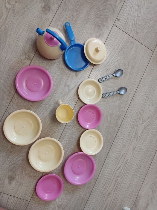 Набір іграшкового посуду