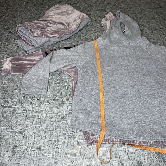 Два теплі жіночі костюми, S