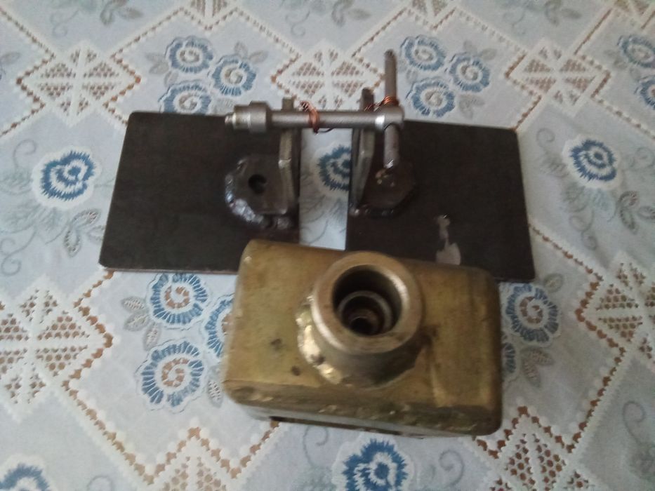 Замок гаражный , навесной замок.