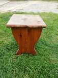 Drewniany taboret