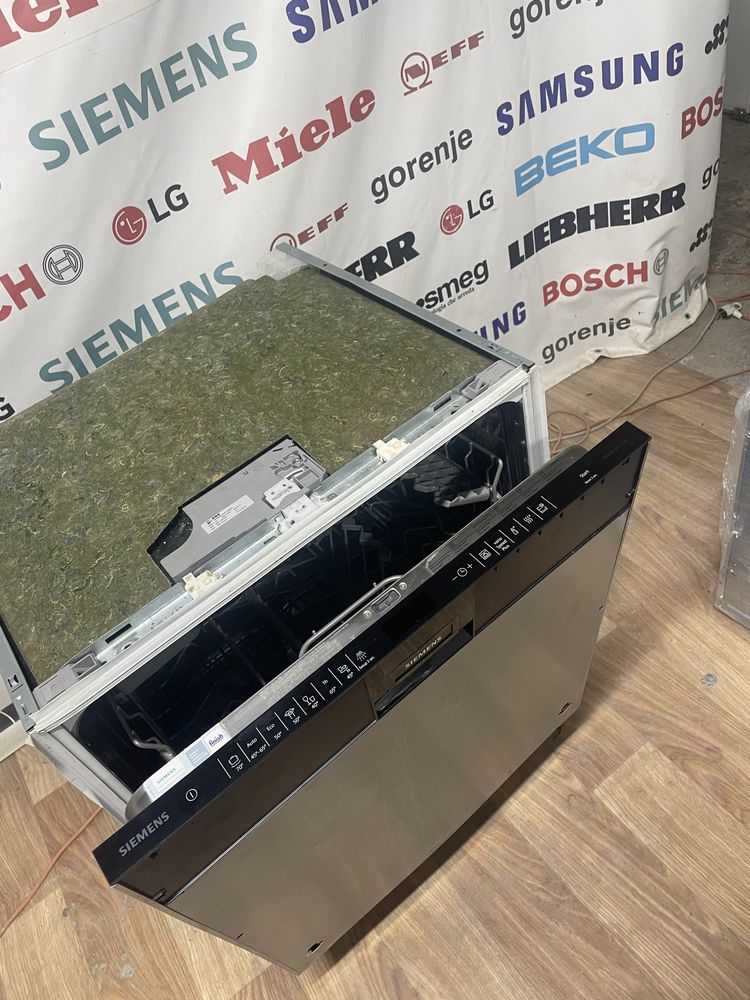 Посудомийна машина Siemens iQ500 StudioLine, проекція, (посудомоечная)