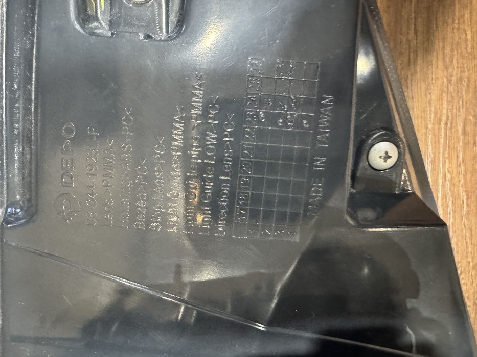 Фара задняя внешняя левая BMW X1 F48 2015-