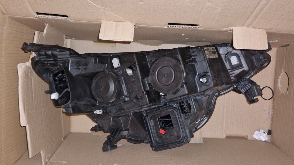 Ótica Esquerda MEGANE IV