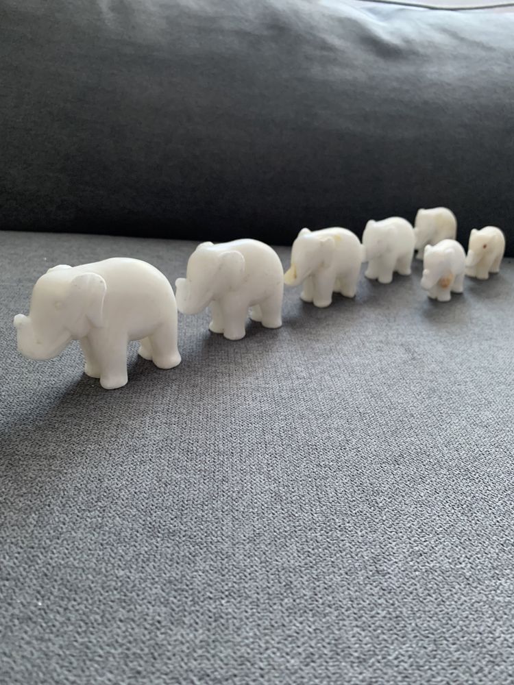 Продам коллекцию мраморных слоников