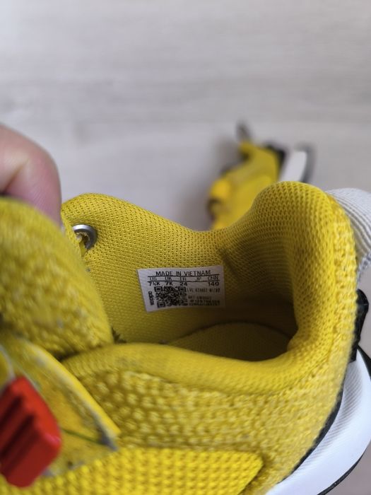 Кросівки адідас, кросовки Адидас, Adidas