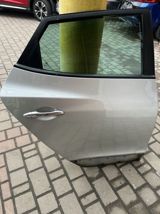 Дверка задня права Hyundai ix35