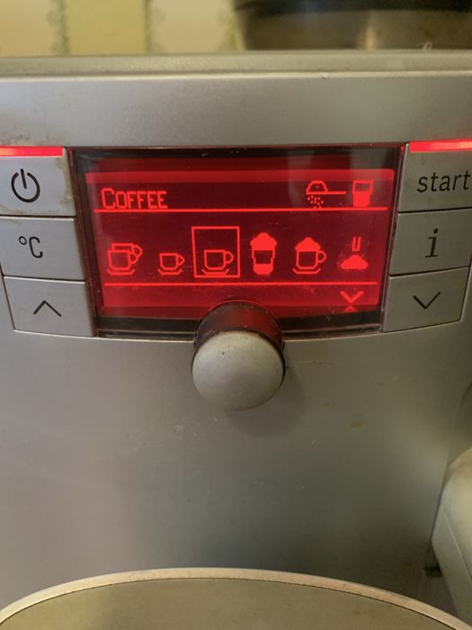 Продам кавомашину Bosch vero 100