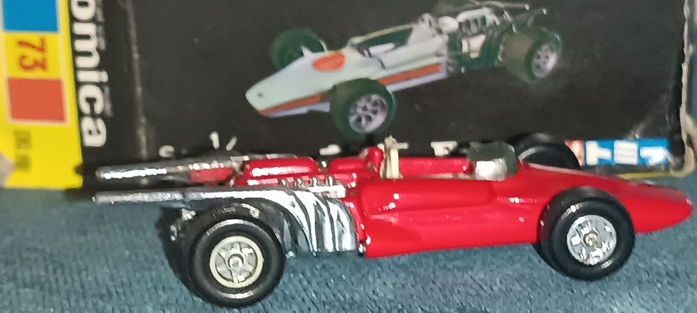Carro miniatura Tomica nº 73 Honda F-1 Vermelho Japão