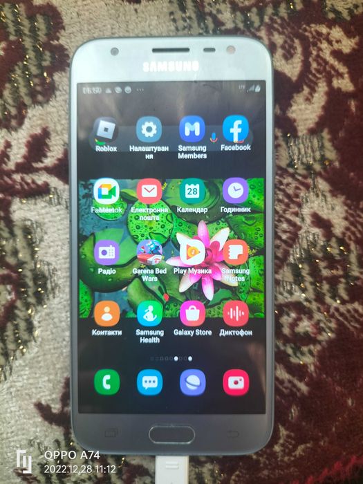 Samsung j330f продам 1000грн