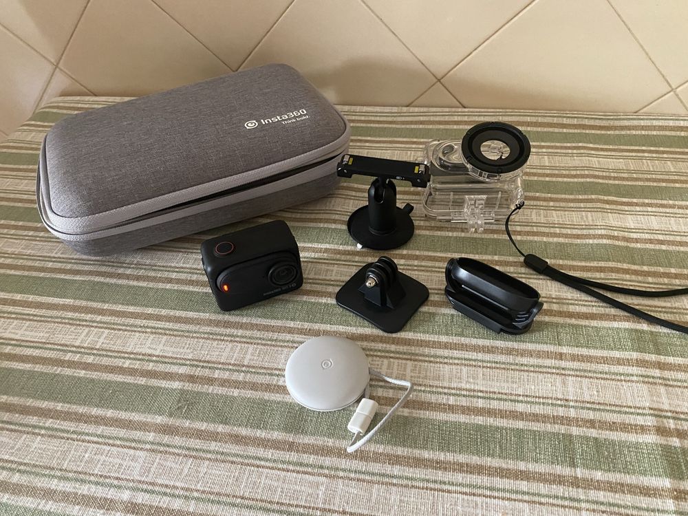 Insta360 GO 3S 128GB preta