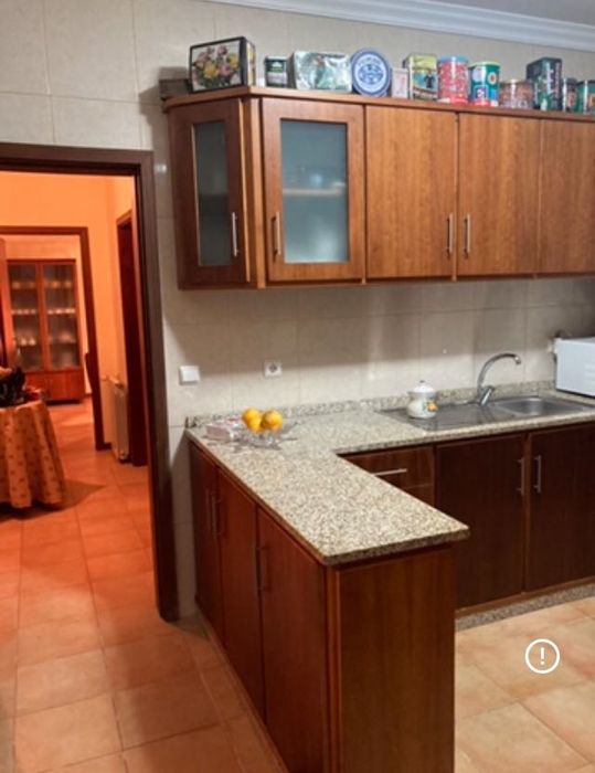 Arrendo vivenda 5 mim a pé Hospital Viana