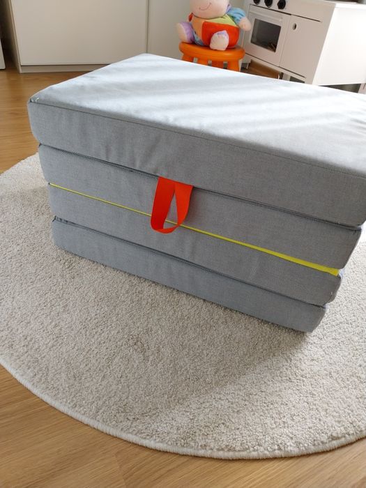 Poltrona / Colchão desdobrável para criança