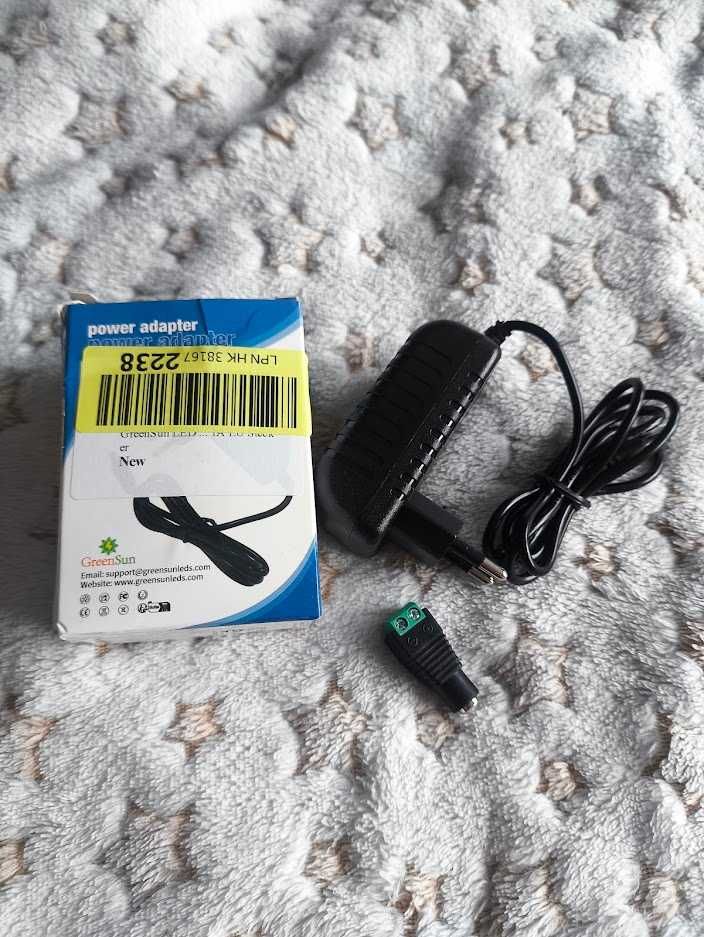 Zasilacz Sieciowy 12v 1A LYW-1210
