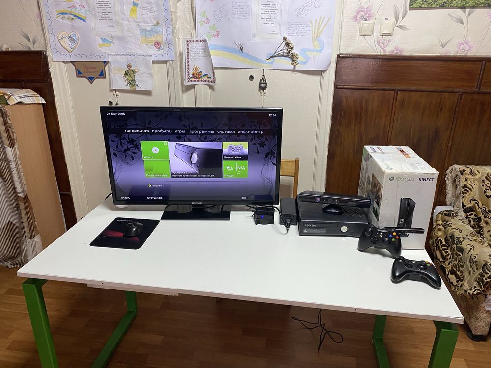 Xbox 360 + Kinect + Телевізор BRAVIS Повний комплект | Все працює