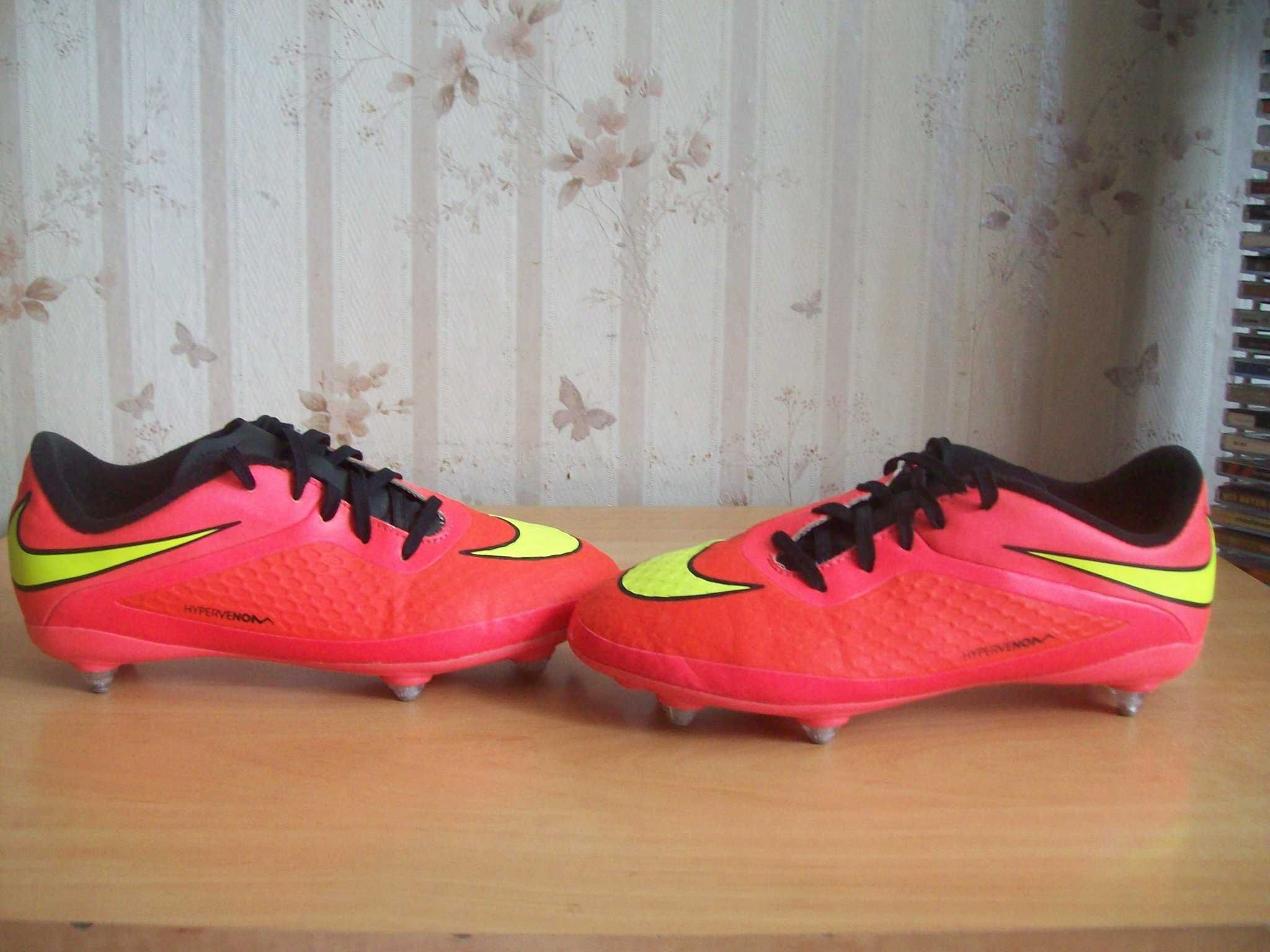 Korki wkręty NIKE HYPERVENOM roz.eu-38