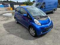 Mitsubishi i-MiEV Samochód pali jeździ