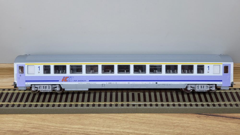 PIKO wagon osobowy 1kl PKP ic ep VI nr 1 H0 piękny OKAZJA