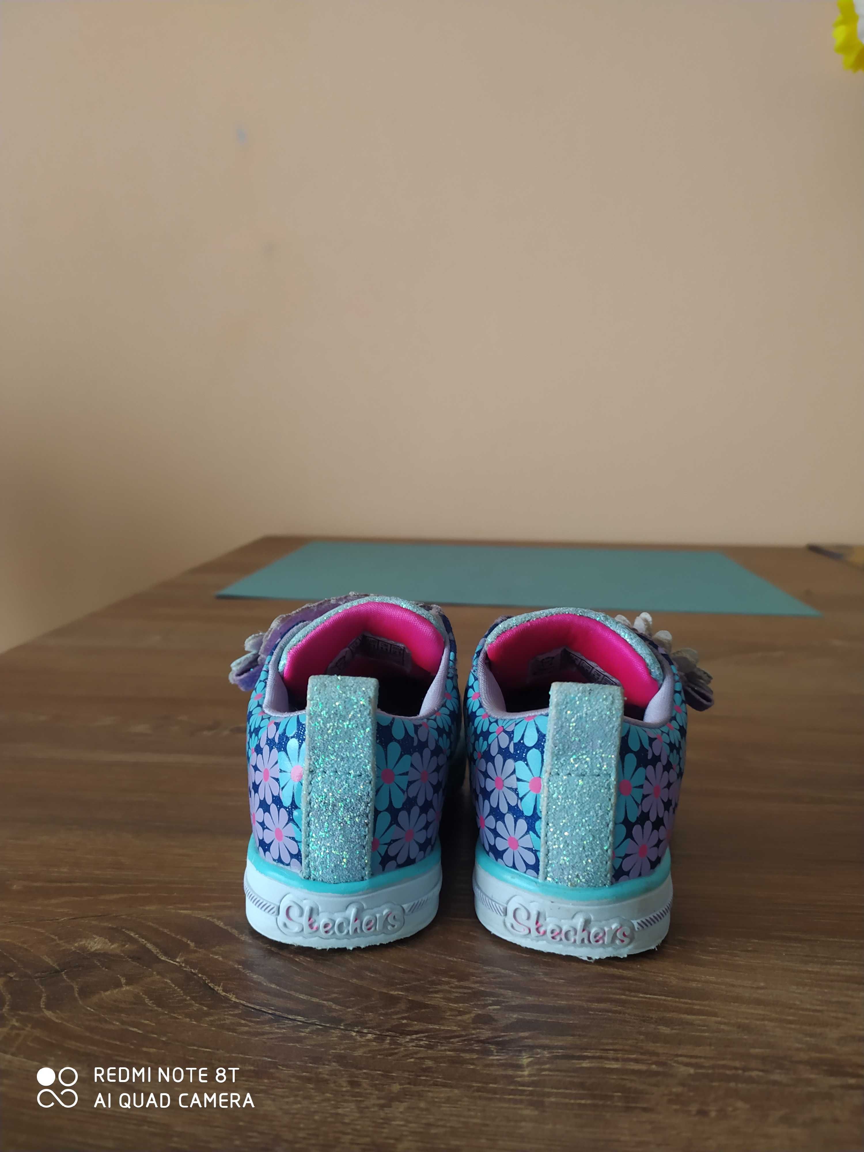 Buty na rzepy dla dziewczynki