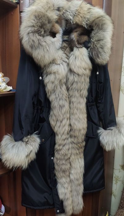 Продам парку с енота