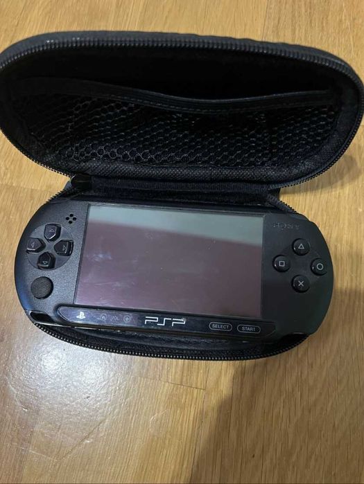 PSP E1000 добрий стан +32GB microSD +ігри +чохол Playstation portable