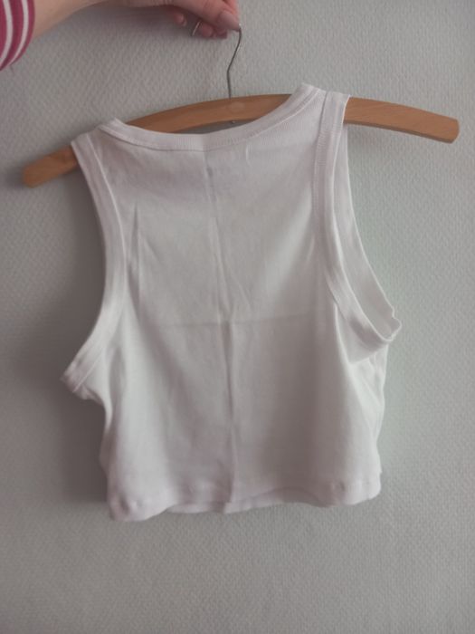 Bawełniany biały prążkowany crop top