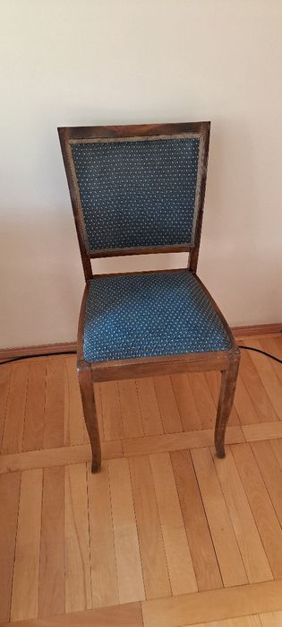 Krzesła pokojowe drewniane tapicerowane