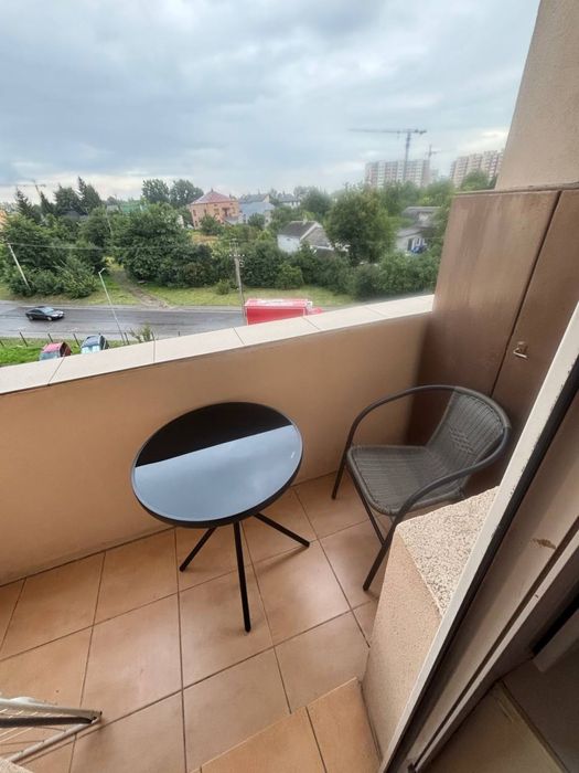 Садове крісло і столик