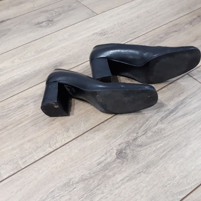 Półbuty czarne na obcasie + drugie gratis