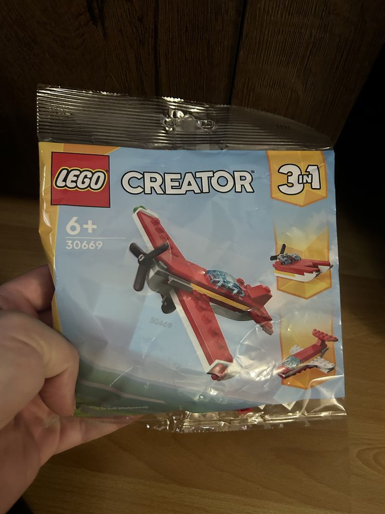 LEGO CREATOR 30669 Kultowy czerwony samolot