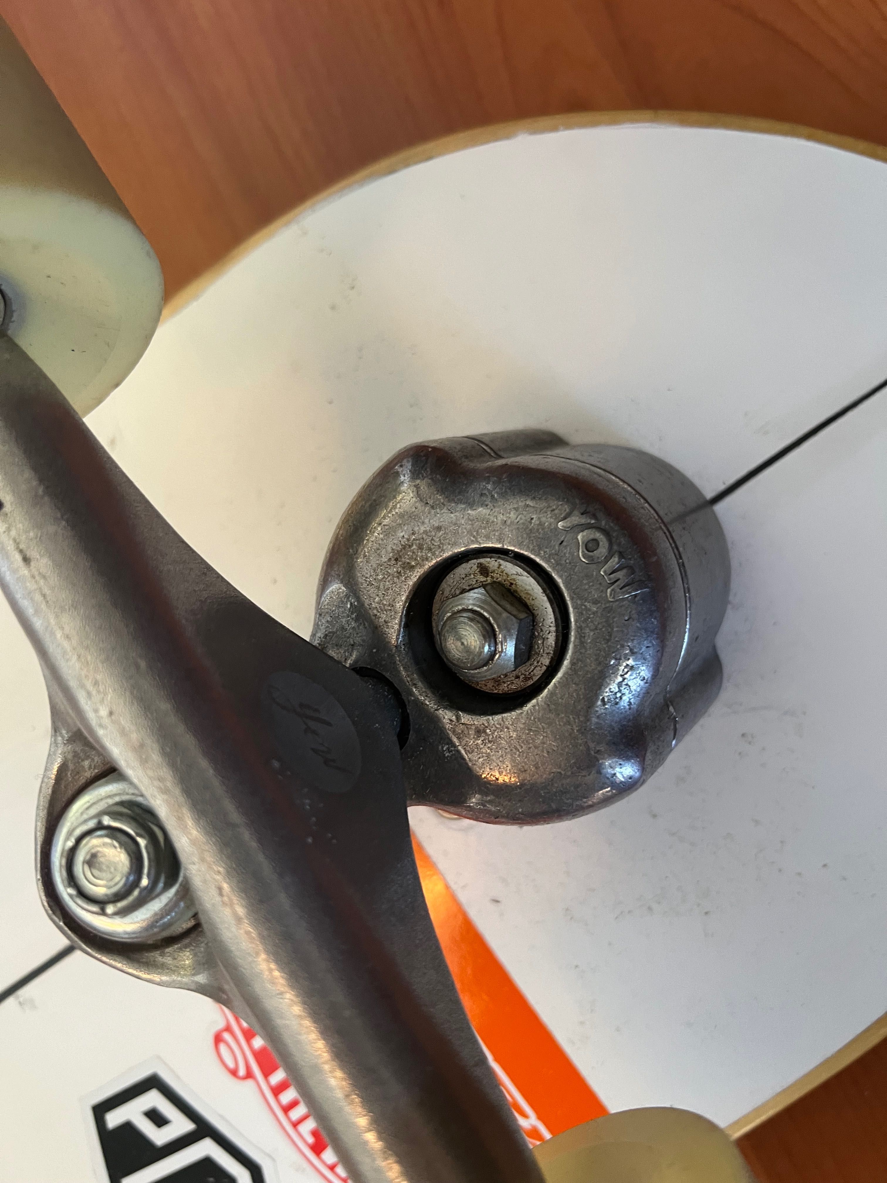 Surfskate 32,5 com Trucks yow