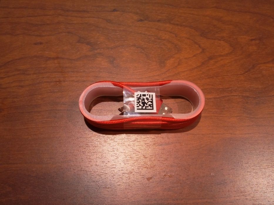 Прочный надежный micro USB кабель в нейлоновой оплетке длиной 140 см
