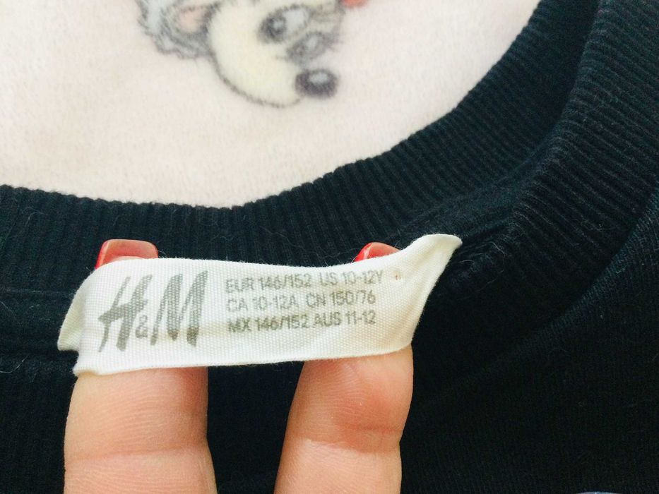 10-12 рок H&M укорочений світшот, колір чорний. вишивка гладдю