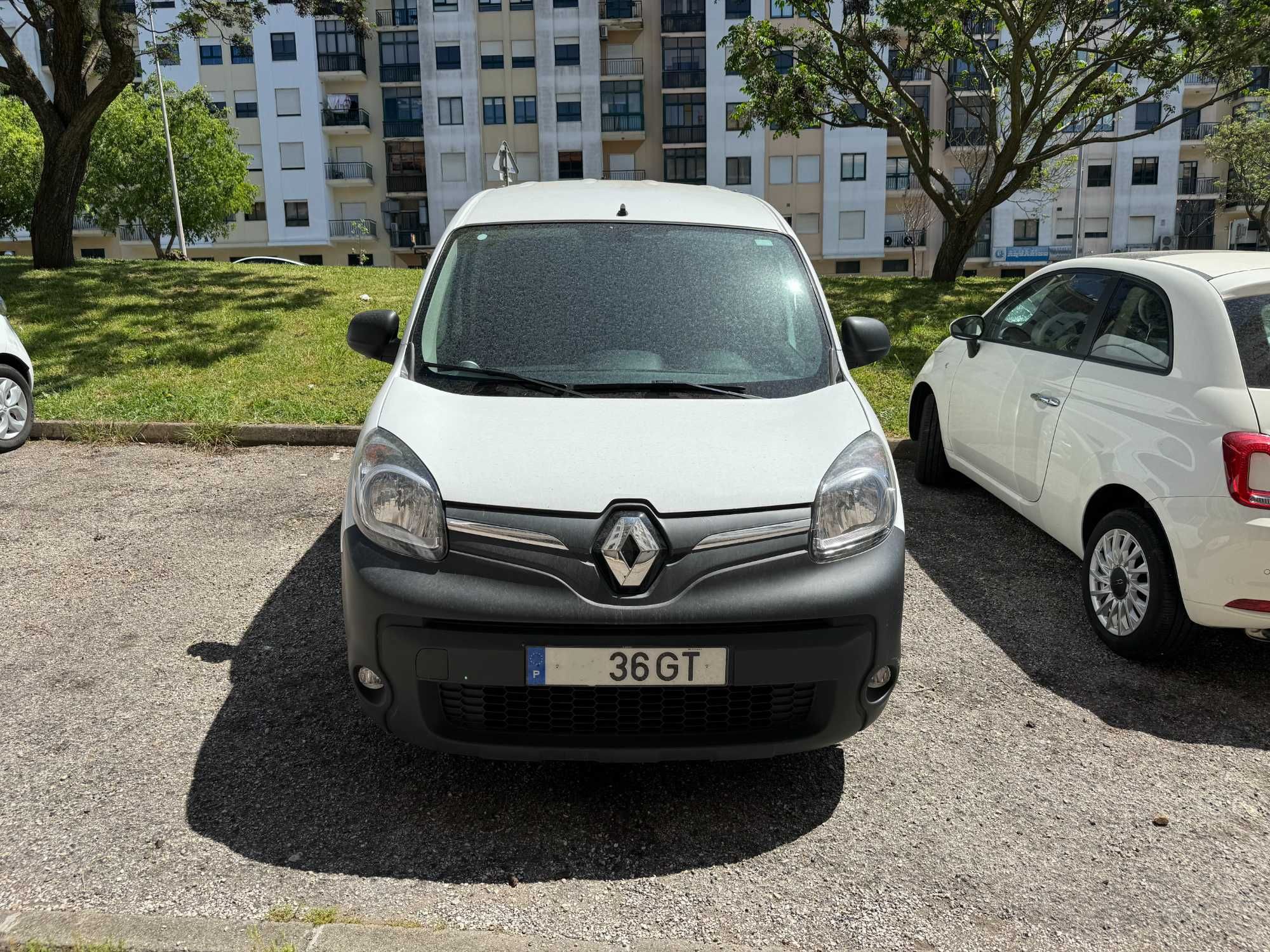 Renault kangoo eletrico baterias próprias