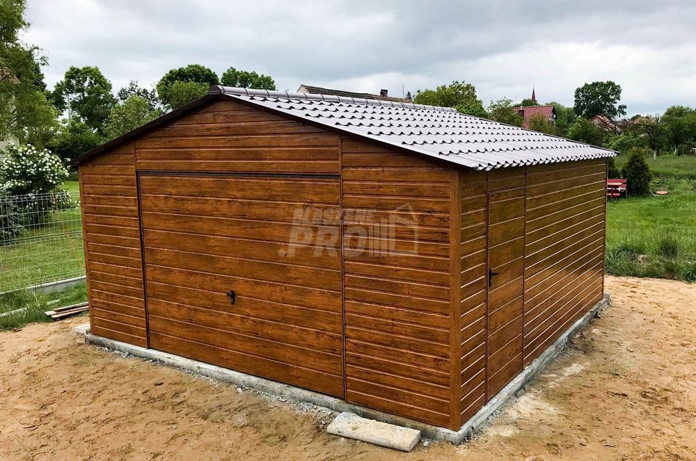 Garaż blaszany 5x6 Brama uchylna  Blachodachówka drewnopodobny GP99
