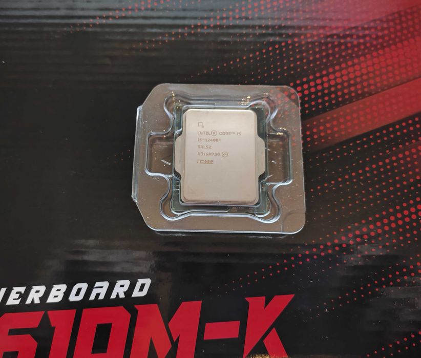 Комплект LGA1700 | HUANANZHI H610M-K + Intel 12400F + 32Гб DDR4