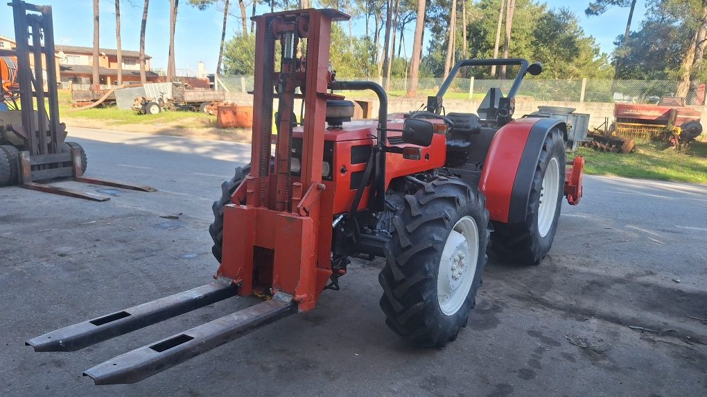 Porta paletes / Empilhador hidraulico p/tractor
