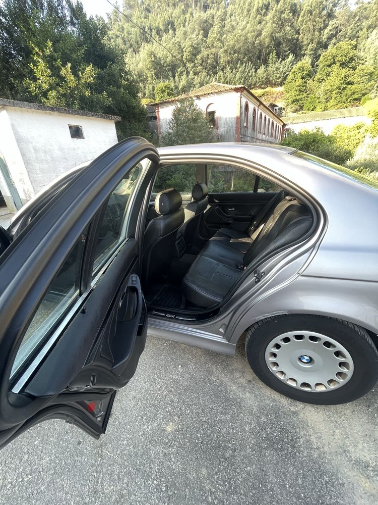 BMW 520i 150cv e39