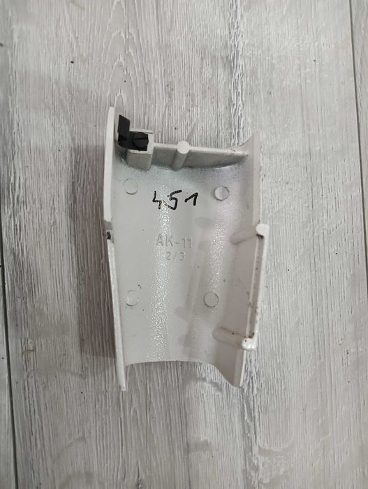 Klapka osłona żarówki do maszyna do szycia łucznik 451