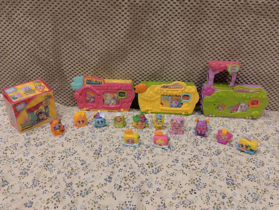 Zestaw MojiPops figurki 12 szt domki i akcesoria