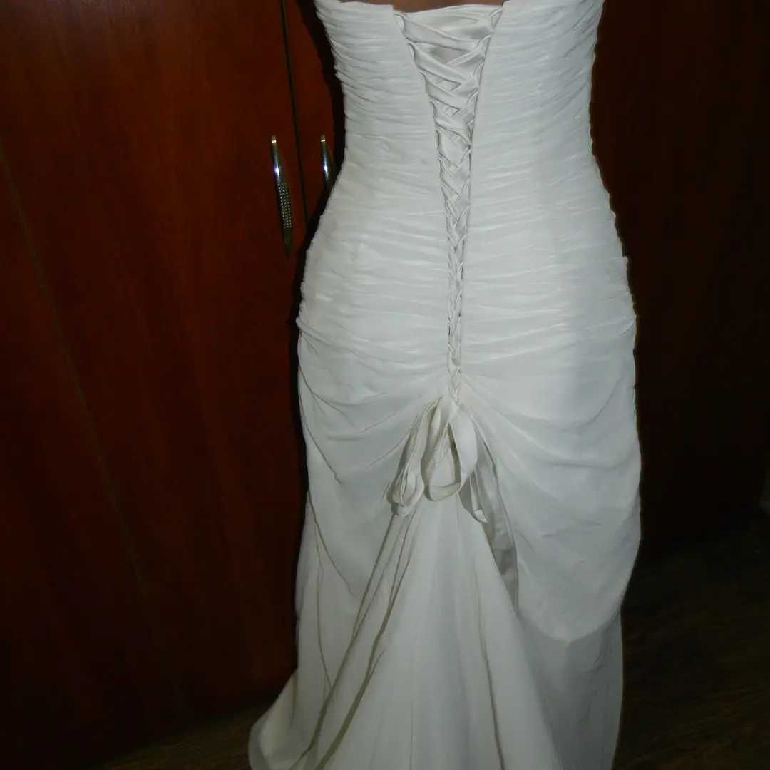 Р. 42-44 Платье свадебное белое со шлейфом