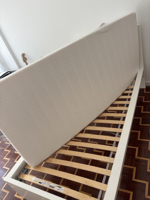 Conjunto: Cama MALM + Colchão - IKEA