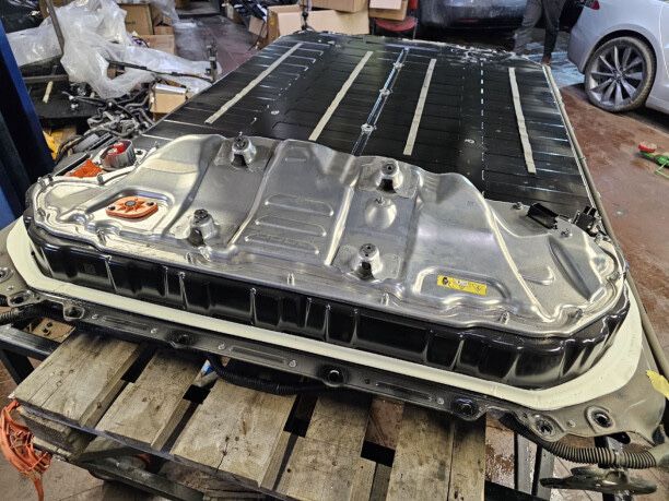 Батарея Tesla Mode 3/Y 60кВт LFP залізофосфот Київ Видубичі