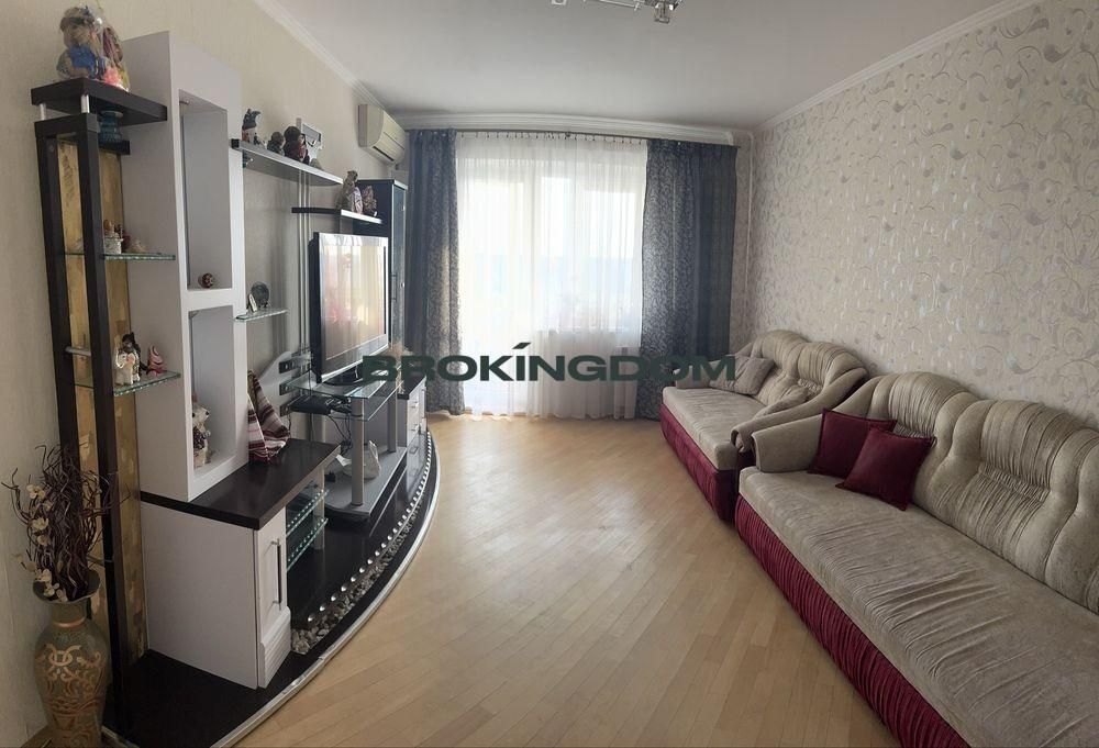 Продається 3-х кімнатна квартира в Броварах по вул. Грушевського