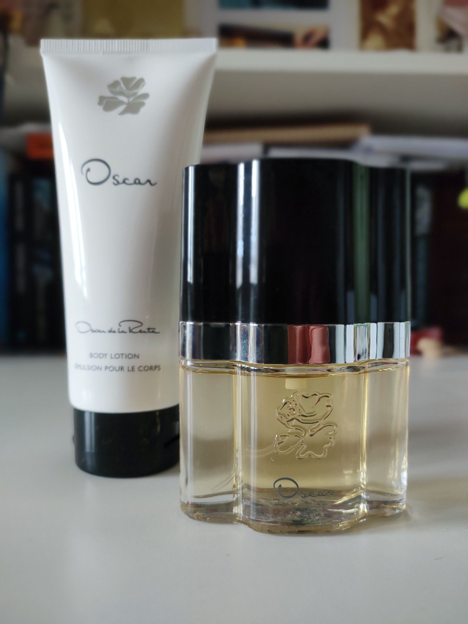 Zestaw upominkowy Oscar de La Renta 30ml EDT i body lotion