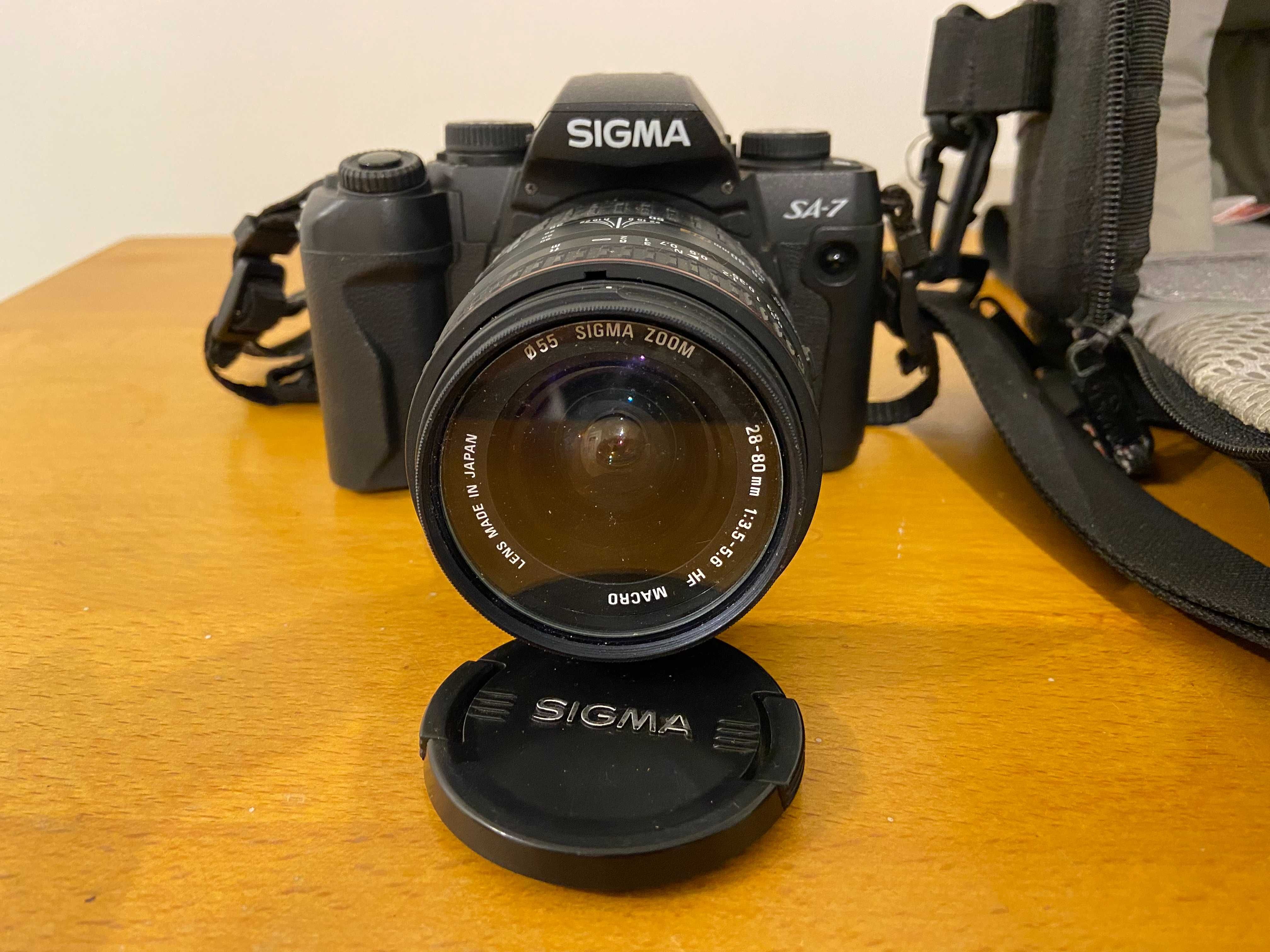 Lustrzanka Sigma SA-7 z obiektywem 28-80 mm + pokrowiec LowePro