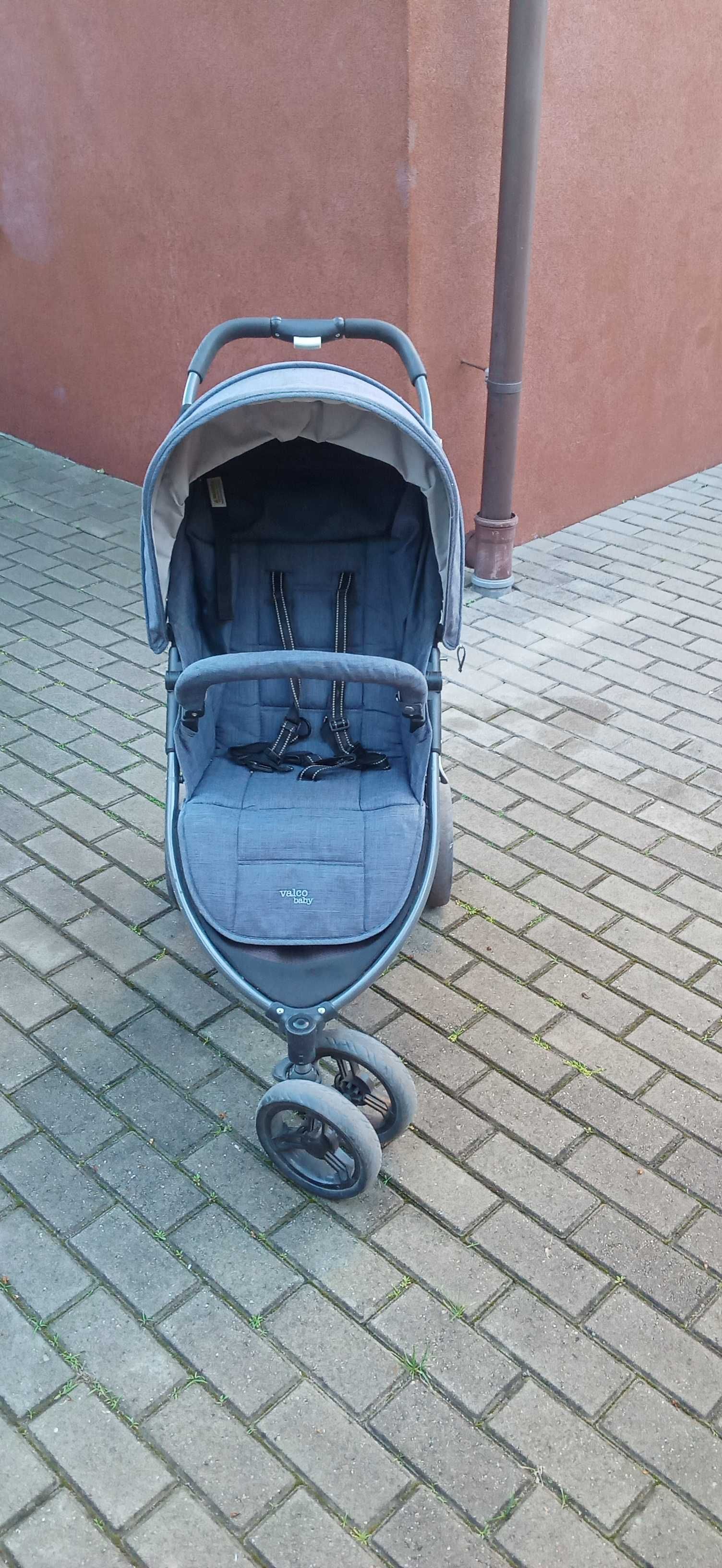 Wózek spacerowy  dla dziecka