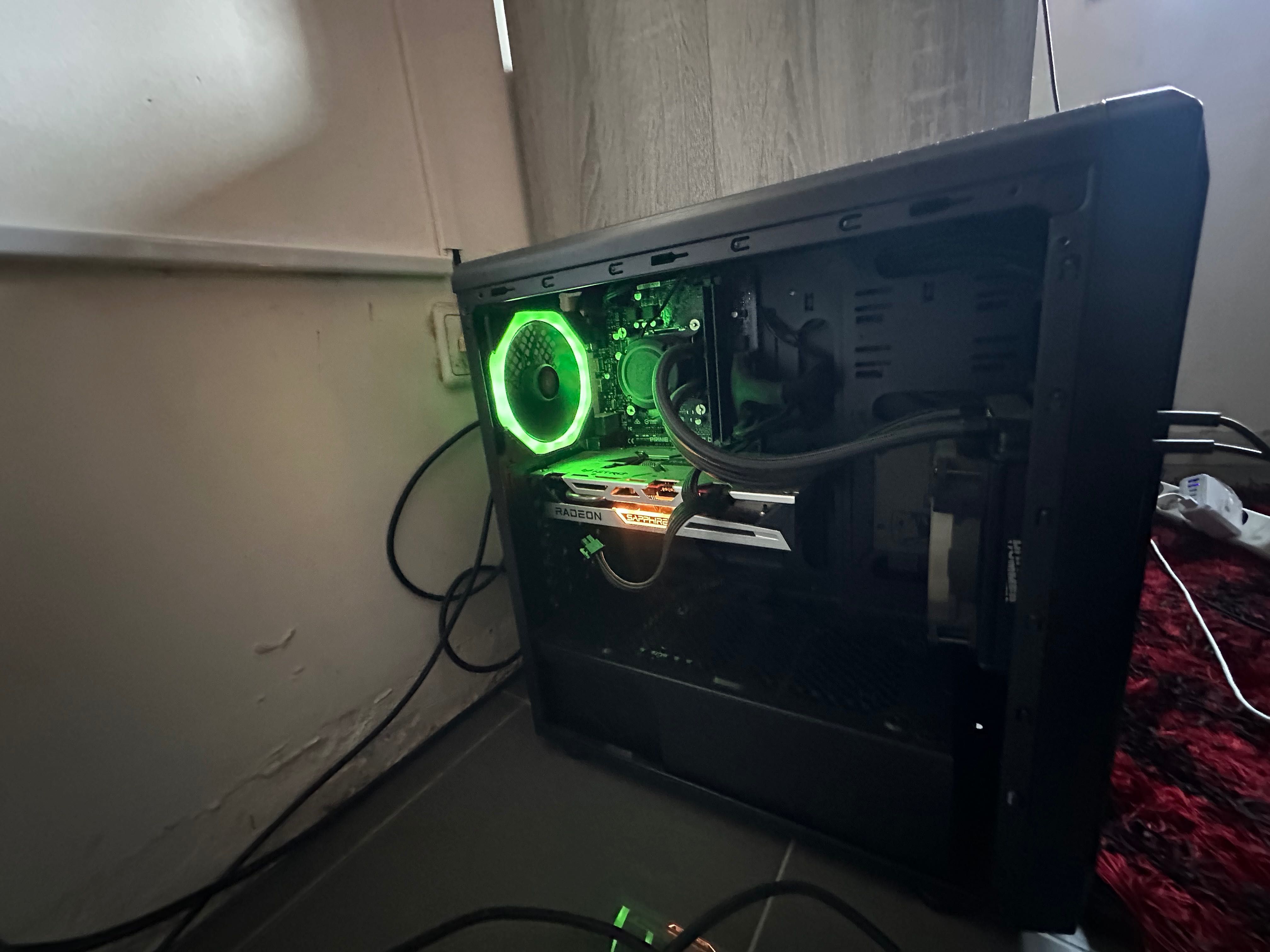 Setup gaming torre ! Computador em óptimo estado!