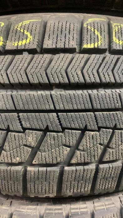 235/50/17 Bridgestone Blizzak VRX